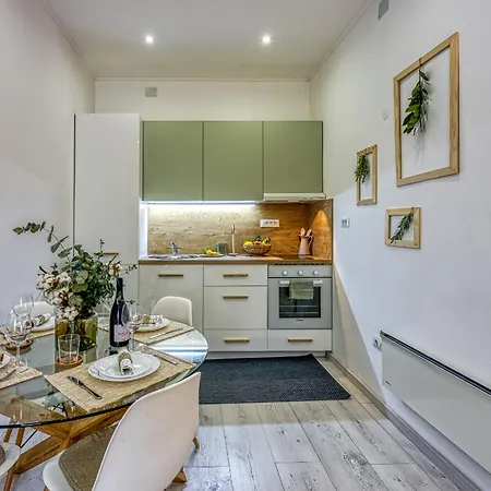 Eva - Storia Parentina * Porec