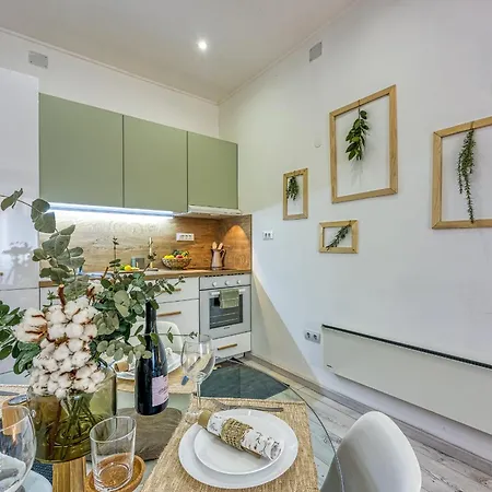 Eva - Storia Parentina Poreč