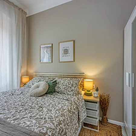 Eva - Storia Parentina Porec