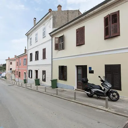 Eva - Storia Parentina Daire Poreč