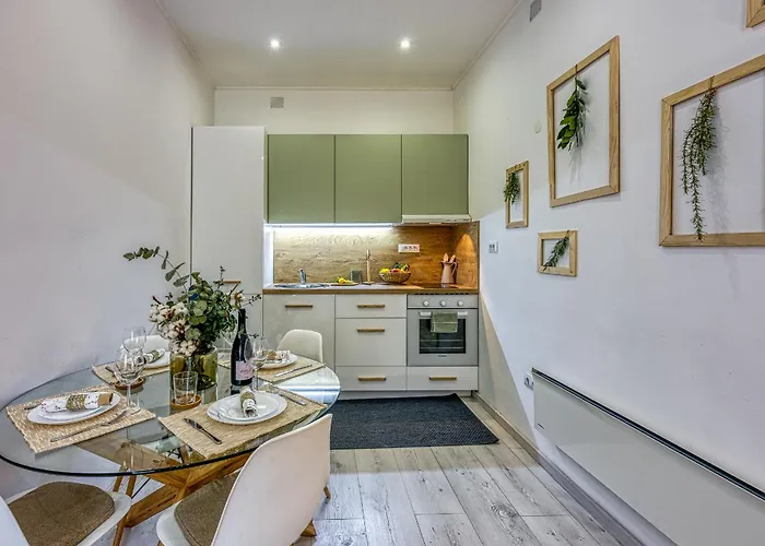 Eva - Storia Parentina * 포레치